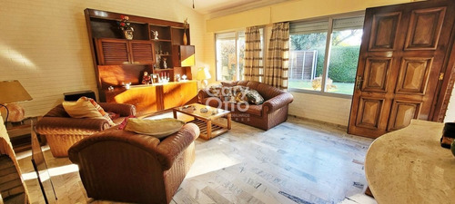 Imagen 1 de 19 de Casa En La Floresta, Se Escucha Permuta Por Depto En Montevideo O Punta Del Este