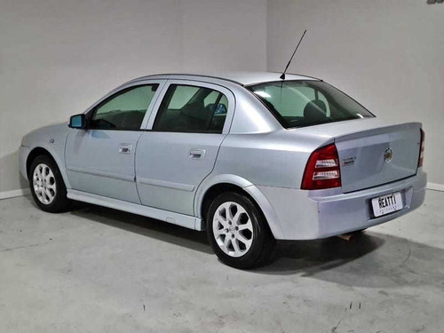 Imagem 12 de 14 de Chevrolet Astra Sedan Advantage 2.0 Flex