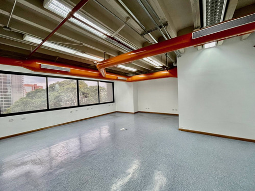 Imagen 7 de 10 de Se Vende Oficina Planta De 400m2 En El Rosal Excelente Torre Corp.