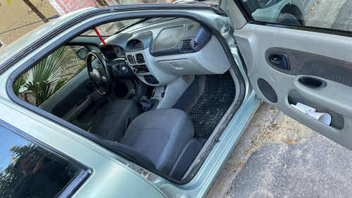 Renault Clio 1.6 tric priv
