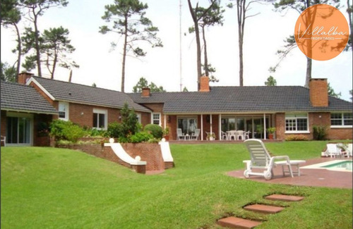 Imagen 2 de 18 de Hermosa Casa En Venta De 5 Dormitorios.