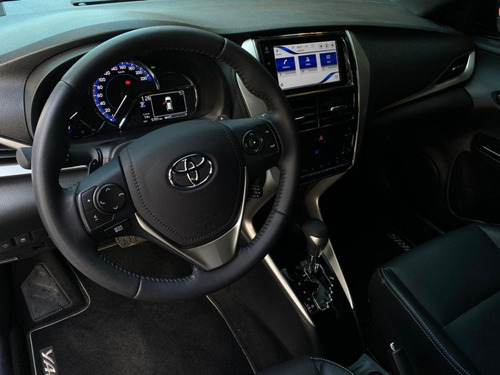 Imagem 14 de 15 de Toyota Yaris Hatch 1.5 16v Flex Xls Connect Multidrive C...