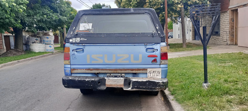 Isuzu Pick Up 2.5 Space Cab Deluxe