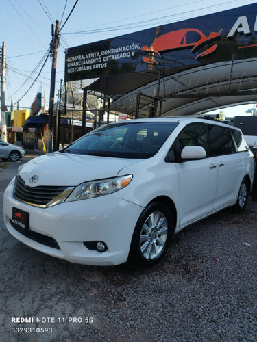Toyota Sienna Xle