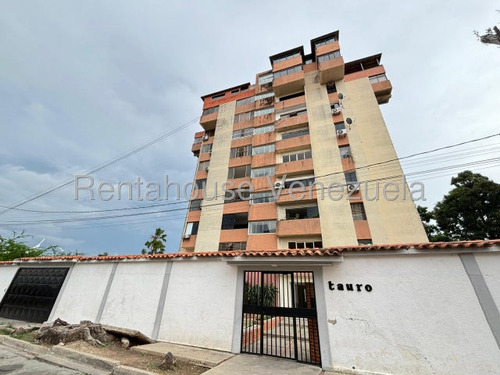 Daniela Linarez Vende Apartamentos Exclusivo Pent House En Excusiva Zona Del Este De Barquisimeto Con Amplios Espacios Totalmente Remodelado Y Todos Los Servicios Basicos Operativos Comunicate