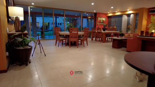 Casa De Lujo Con Alberca En Venta En Colinas De San Javier Villa Universitaria