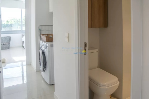 Apartamento En Venta En Torre Esmeralda De 3 Dormitorios , En Punta Del Este