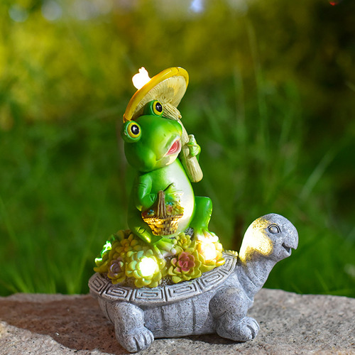 Tortuga Solar Con Rana Sentada En Un Caparazón, Bonita Camis
