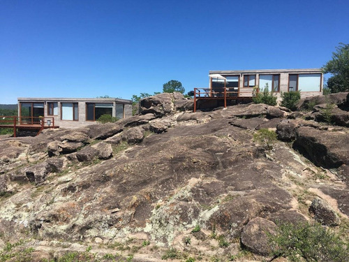 Nono Venta De Complejo Con 4 Casas Y Dpto