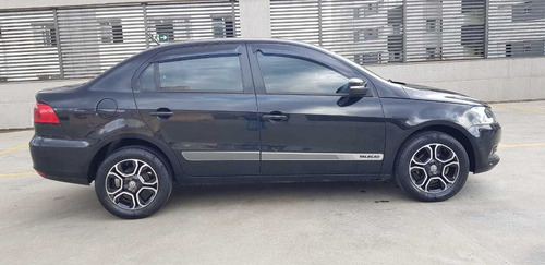 Imagem 3 de 14 de Volkswagen Voyage 1.6 Vht Seleção (flex)