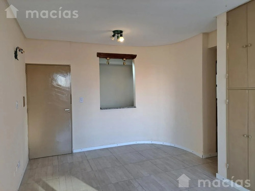 Imagen 2 de 10 de Departamento Reciclado En B° Sur. 2 Dorm. Luminoso Al Frente