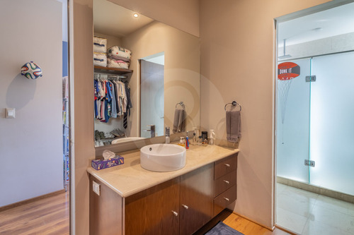 Residencia Con Finos Acabados