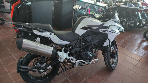 Imagen 6 de 18 de Benelli Trk 502 X