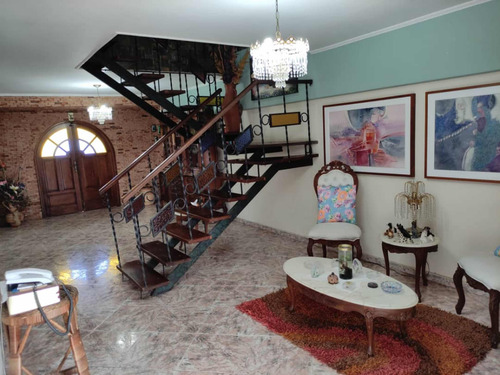 En Venta Apartamento Duplex Ubicado En Carrizal Residencias Estancias Carcabelos. Rz