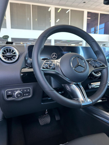 Mercedes-Benz Clase GLA 1.3 Gla200 Progressive 163Cv