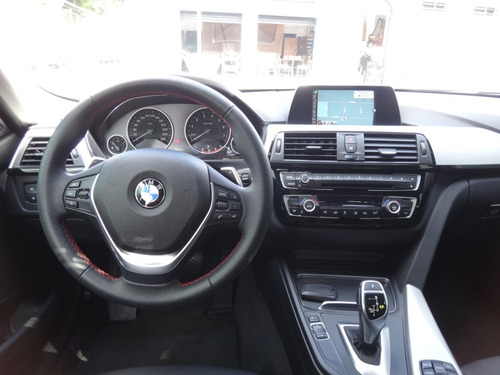 Imagem 4 de 10 de Bmw 320i Active 2.0 Turbo Gp Sport Automática Flex
