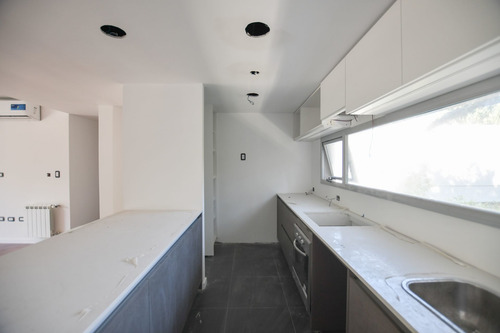Imagen 12 de 21 de Departamento De 2 Dormitorios En Venta, City Bell