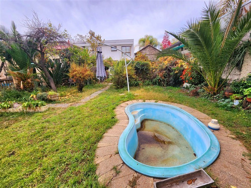 Casa En Venta De 5 Dormitorios En Ñuñoa