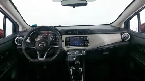 Nissan Versa 1.6 Advance