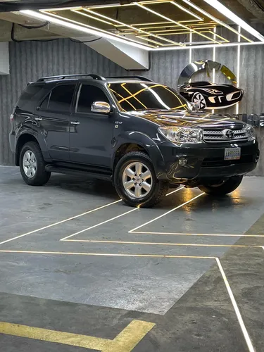 Toyota Fortuner 2011 4x2