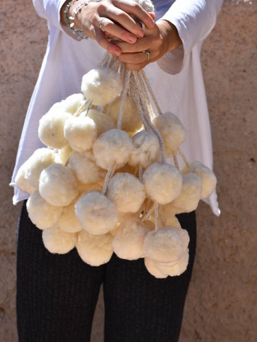 Imagen 2 de 4 de Tulma Norteña Grande - Hay Colores (pompones O Borlas)