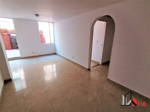 Imagen 3 de 16 de Apartamento Colina Venta Primer Piso