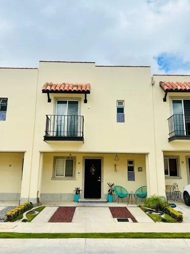 Casa En Venta En Alta California, Tlajomulco De Zúñiga, Jalisco*.