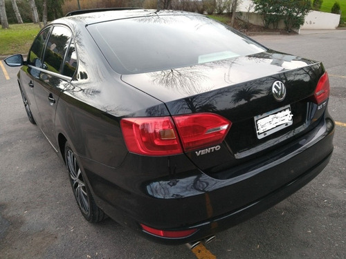 Imagen 2 de 11 de Volkswagen Vento 2.0 T Fsi Sportline Dsg 2011