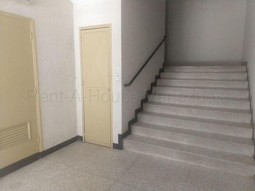 Imagen 2 de 14 de Terreno Con Edificio En Venta Para Inversion Maracaibo