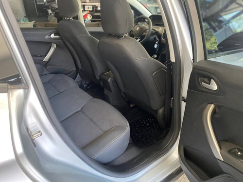 Imagen 12 de 13 de Peugeot 2008 Allure C/nav. Año 2017. Unica Mano