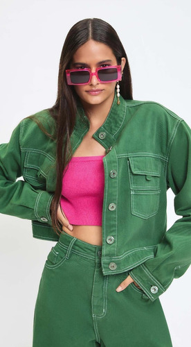 Imagem 7 de 9 de Jaqueta Cropped Em Sarja Com Bolsos E Gola Padre Zinco