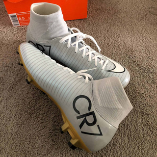 tenis de cr7 blancos