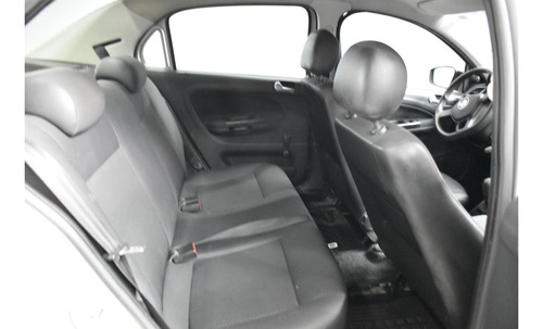 Volkswagen Voyage Voyage 1.0 12V MPI TOTALFLEX TRENDLINE 4P MANUAL