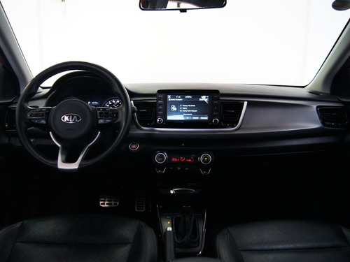 Imagen 10 de 15 de Kia Rio Hb Ex Pack 2019 Rojo