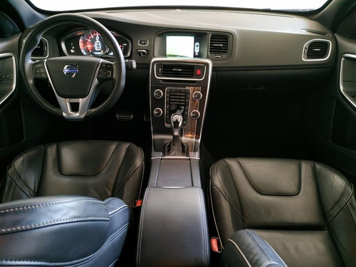 Volvo V60 2.0 T5 Drive-e Kinetic Gasolina Automático