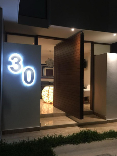 Punta Tiburon, Laguna 4 Casa En Venta 3 Recamaras, Alberca Y Cuarto De Servicio