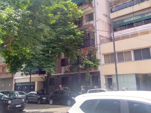 Amplio Departamento De 3 Ambientes Con Balcón Al Frente