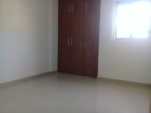 Imagen 7 de 11 de Re/max. Iris Hernandez. Vende Townhouse (180m2). Manantial. Naguanagua. Codigo 137346