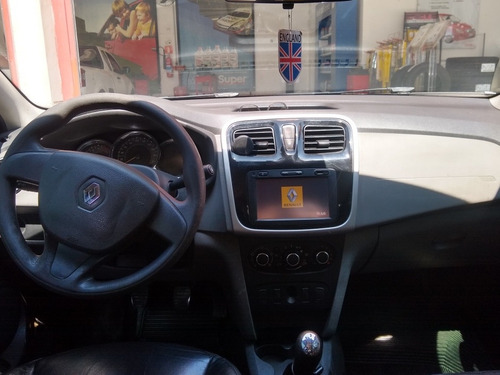 Renault Logan 2014 1.6 Expression Hi-power 4p