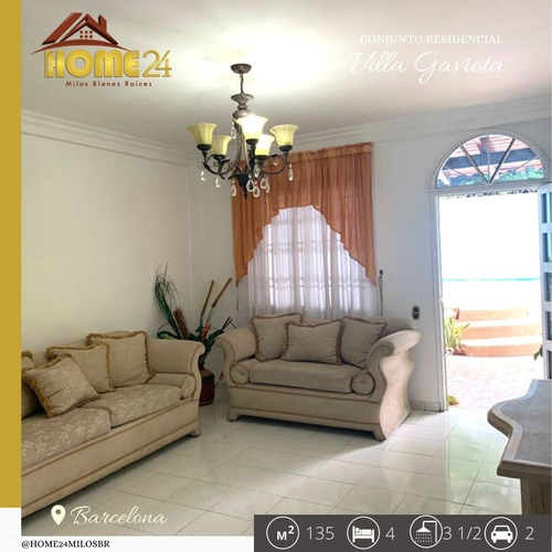 Imagen 2 de 10 de Venta De Townhouse De Tres Niveles