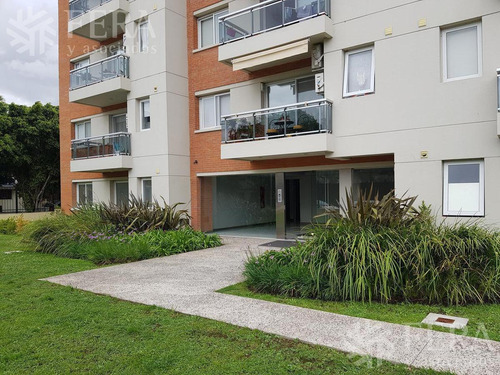 A Estrenar!! Venta De Departamento 3 Ambientes, Piscina, Sum, Parrillas En Bernal