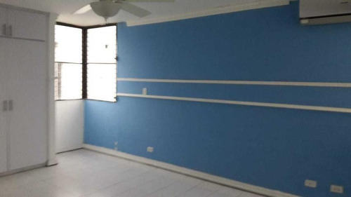 Imagen 10 de 14 de Venta De Apartamento Espacioso En Marbella Tower 2 20-2956