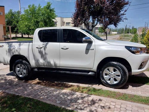 Toyota Hilux 2.8 Cd Srv 177cv 4x4