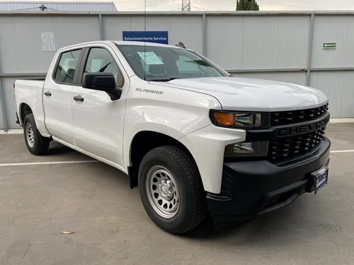 Chevrolet Silverado 5.4 2500 Doble Cabina Ls 4x2 At