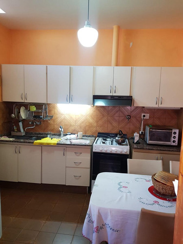 Casa En Casa En Excelente Ubicación Con Tres Dormitorios Y Garage