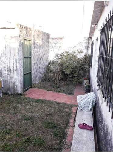 Casa En Junín (calle Larrory Y Lugones)