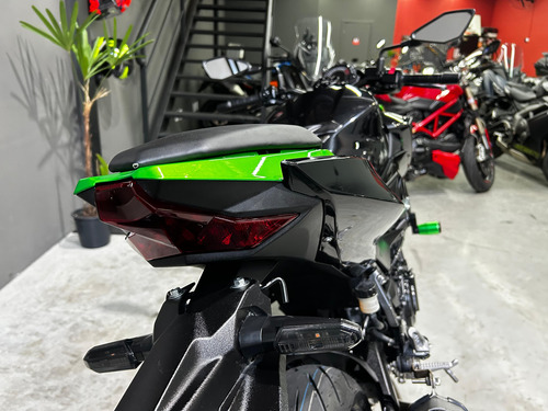 Kawasaki Z400 2020 - Moto Conservada - Pneus Novos - Acess.
