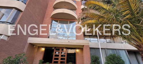 Venta De Moderno Departamento Con Excelente Ubicación