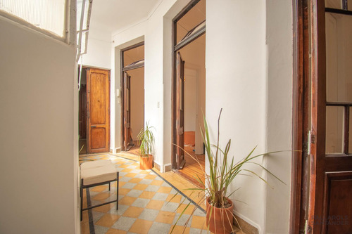 Venta . Ph . Sin Expensas . Palermo . 1 Piso Por Escalera