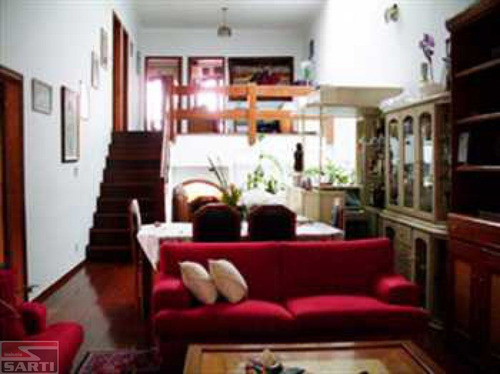 Imagem 1 de 15 de Sobrado Com Ampla Frente ( 10,00 X 40,00 ) - St1247